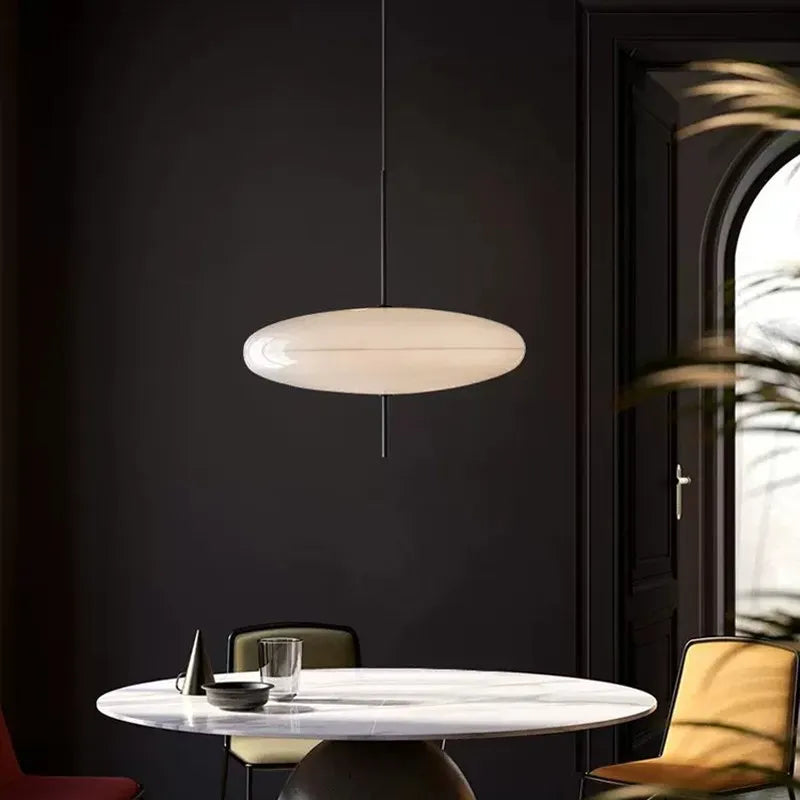 Quellara lampa létající talíř pro moderní obývací pokoje a současné interiéry