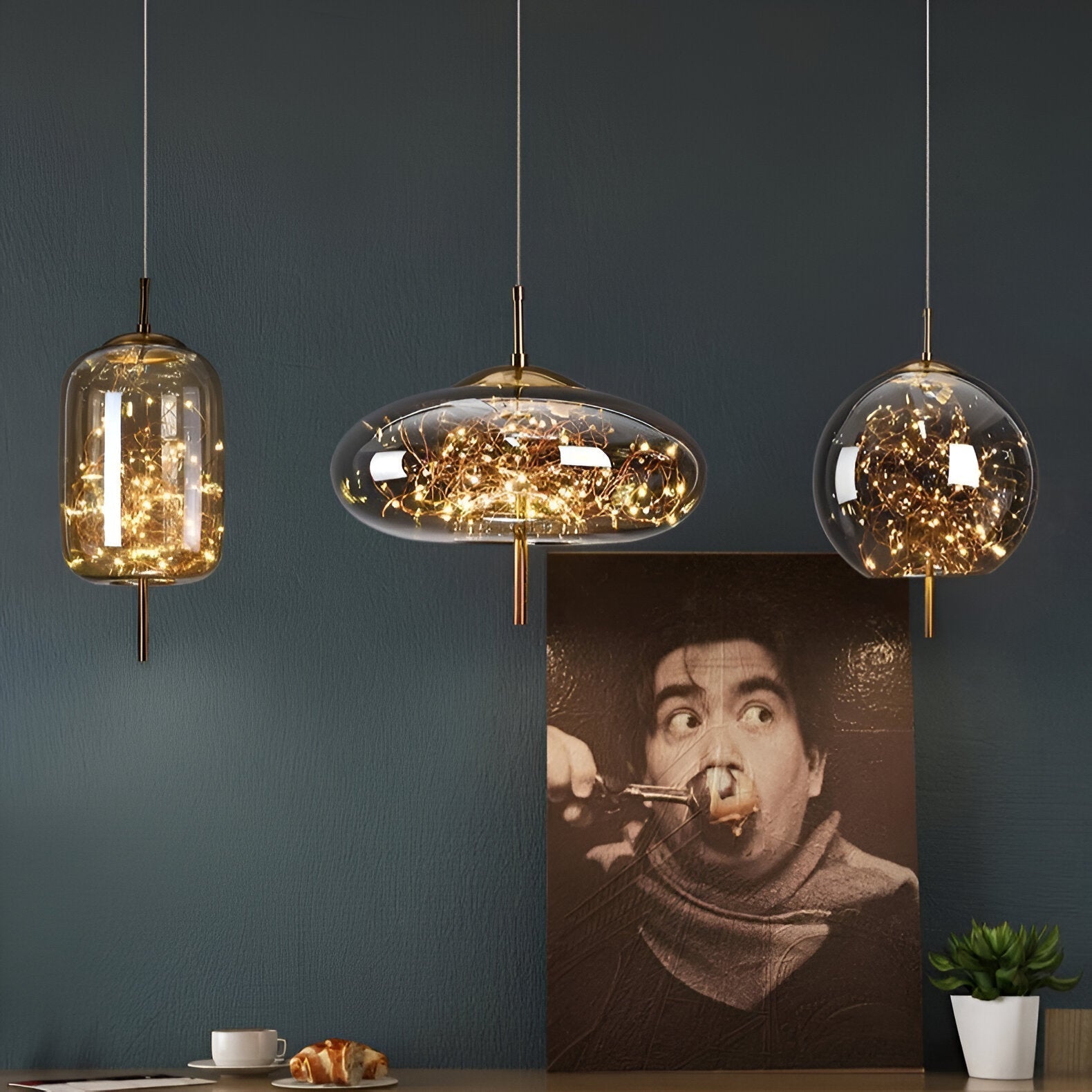Aurora Nordic Glas-Kugel-Pendelleuchte für den Essbereich