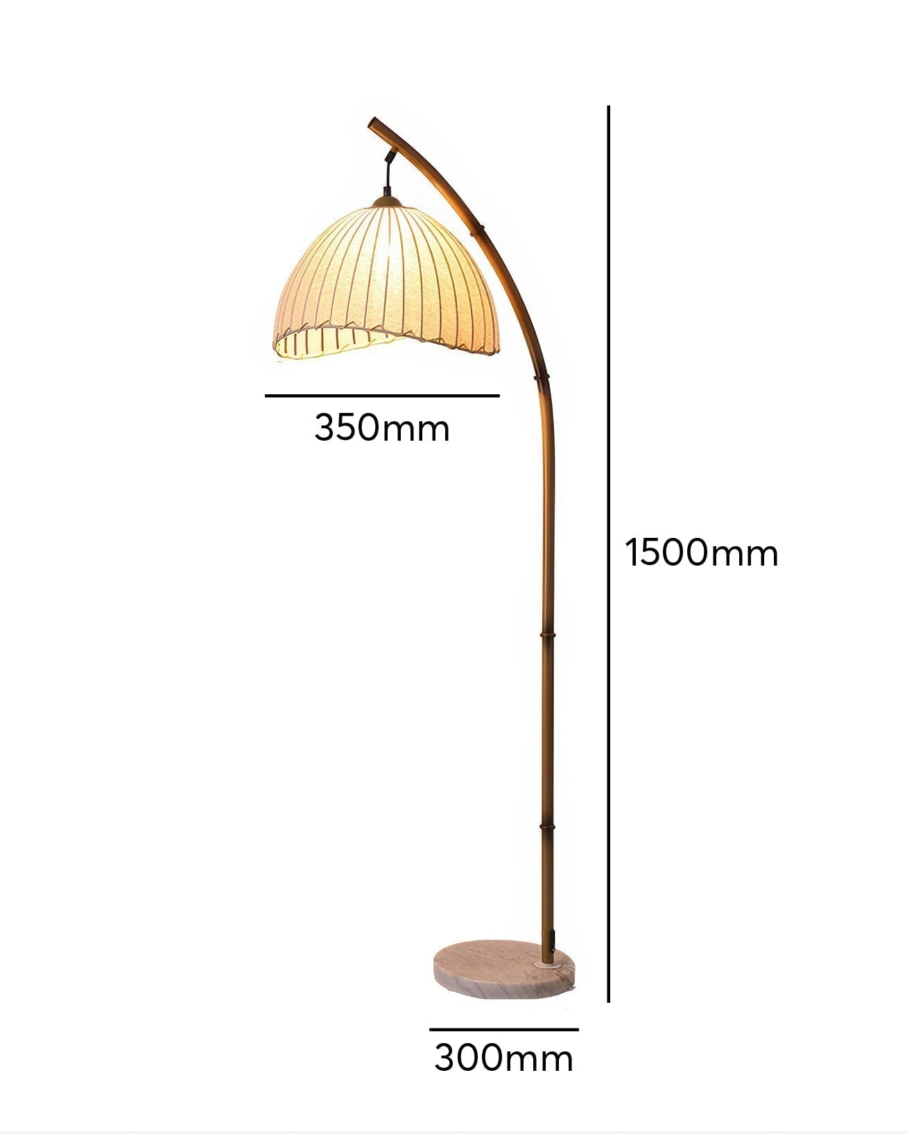 Stojací lampa Lunara inspirovaná bambusem s textilním stínidlem pro jemné ambientní světlo