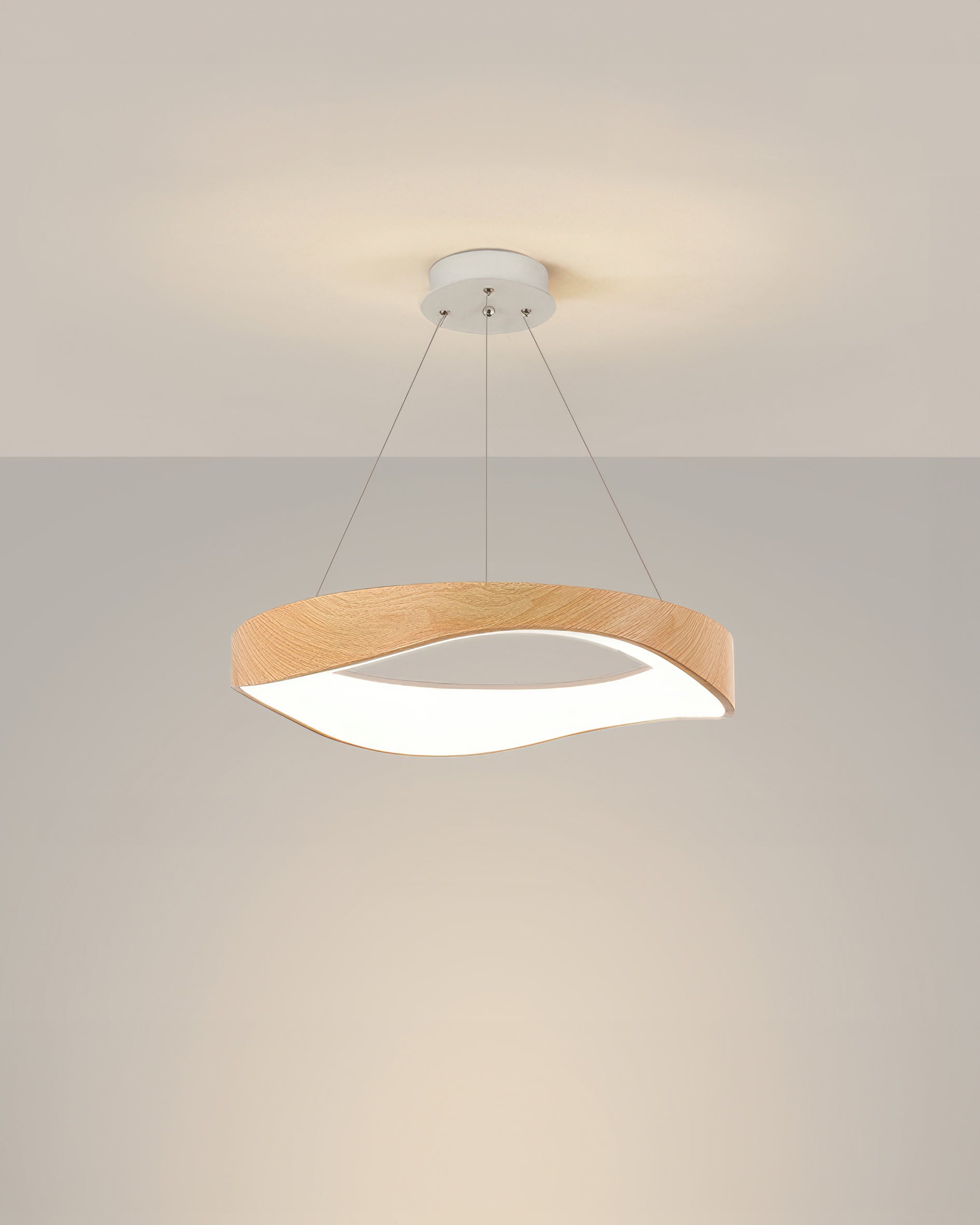 لوستر حلقه‌ای LED آستراهالو برای دکوراسیون مدرن