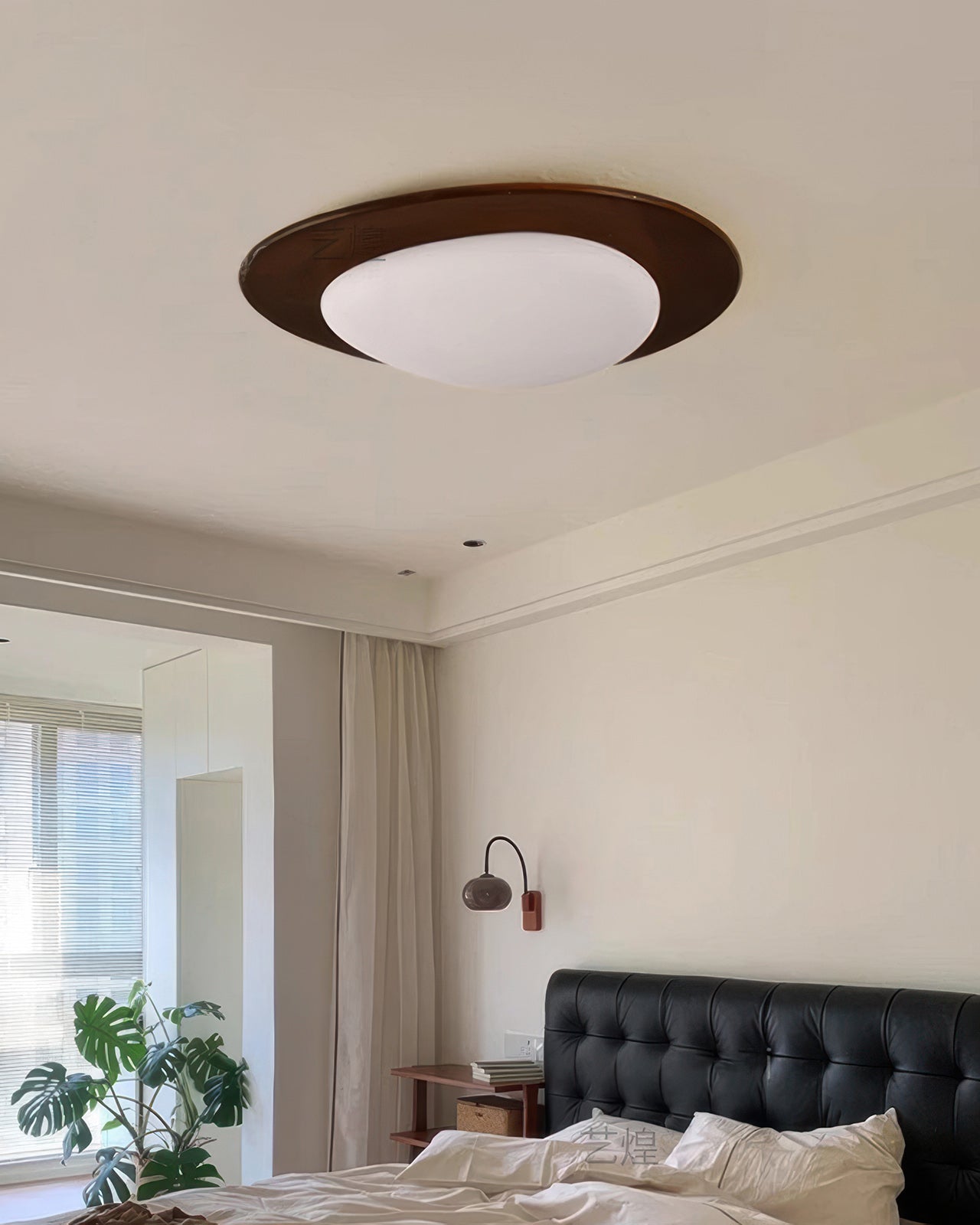 Nyra Nordic LED-Deckenleuchte mit Kieselholzmaserung für skandinavische Innenräume