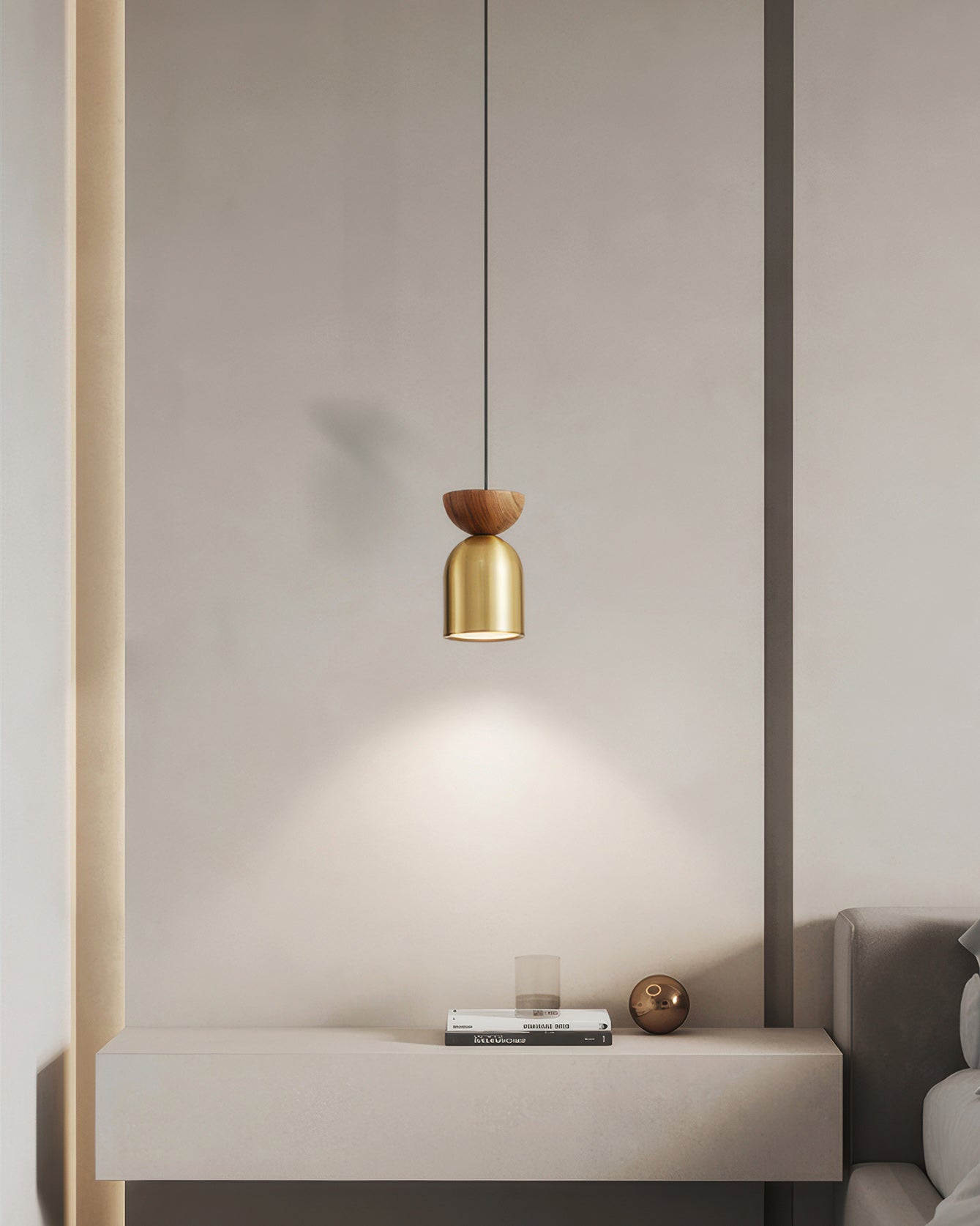 Marinor walnoot- en messing hanglamp in vliegende schotelvorm met mid-century modern silhouet