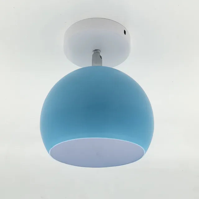 Kivara loftlampe med macaron-inspireret farverig glød og varm atmosfære