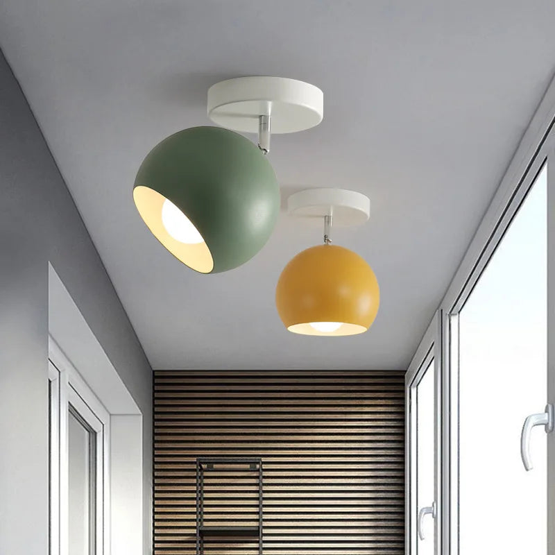 Kivara loftlampe med macaron-inspireret farverig glød og varm atmosfære