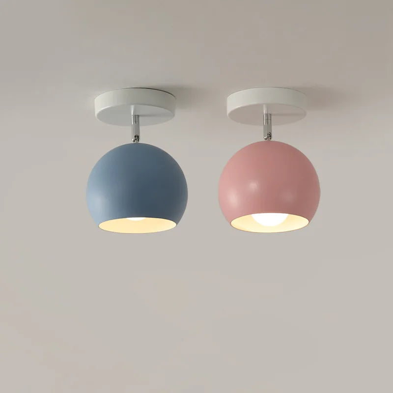 Kivara loftlampe med macaron-inspireret farverig glød og varm atmosfære
