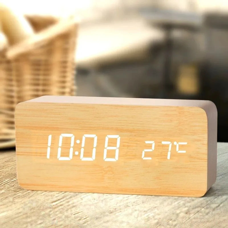 ساعت زنگ‌دار دیجیتال چوبی TimberPulse با نمایشگر LED