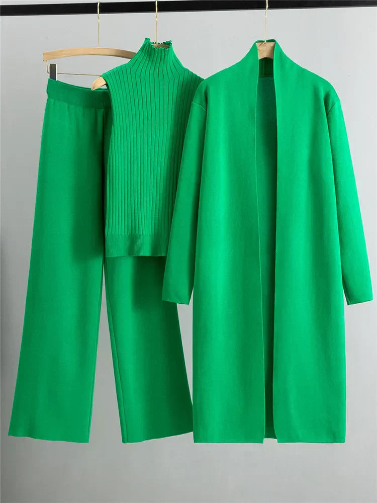 Gezellige gebreide 3-delige set met coltrui, gilet en vest van Lurelle