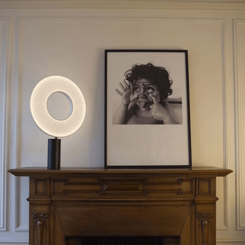 Lampada da Tavolo Solare LED SolaraLume per Giardino, Balcone e Illuminazione Interna