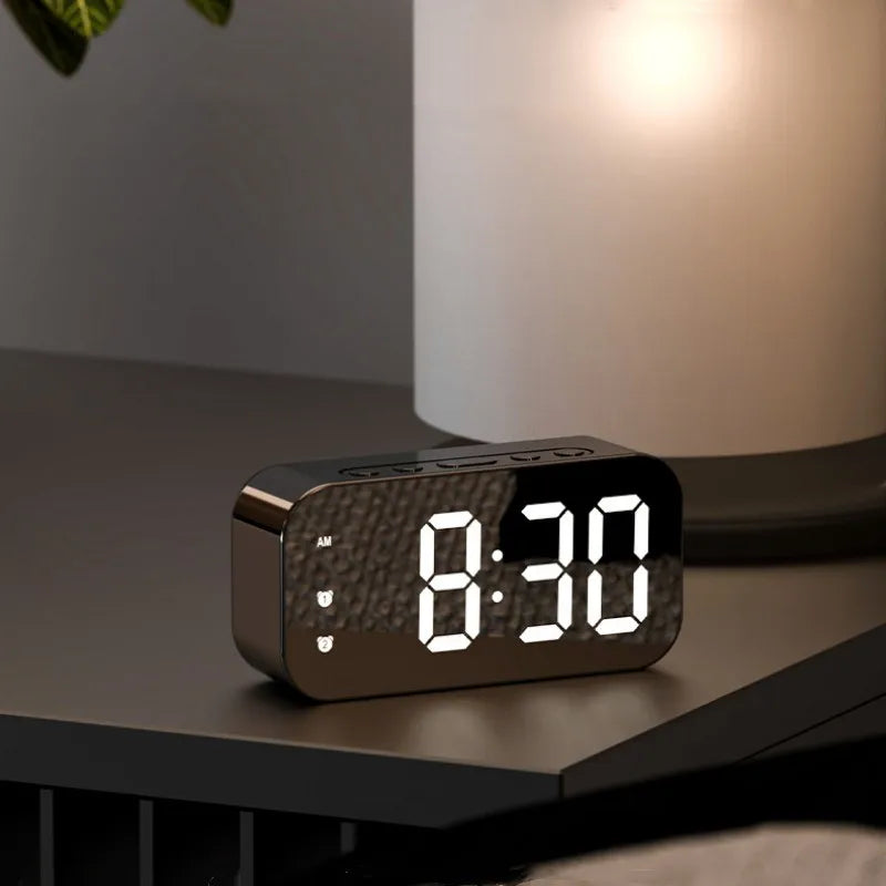 ساعت LED نوواپالس با نمایش دما و دو زنگ هشدار