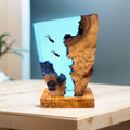 AquaVoyage Resin Meeresboden-Erkundungstischlampe mit zwei Tauchern und leuchtender Höhle