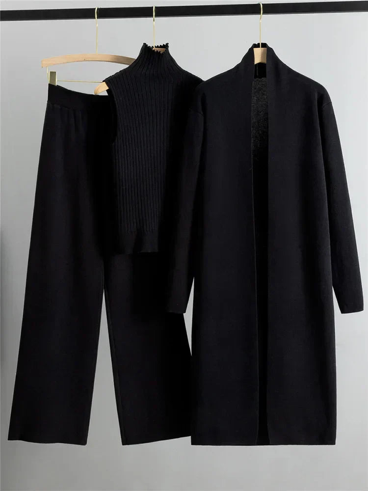 Gezellige gebreide 3-delige set met coltrui, gilet en vest van Lurelle