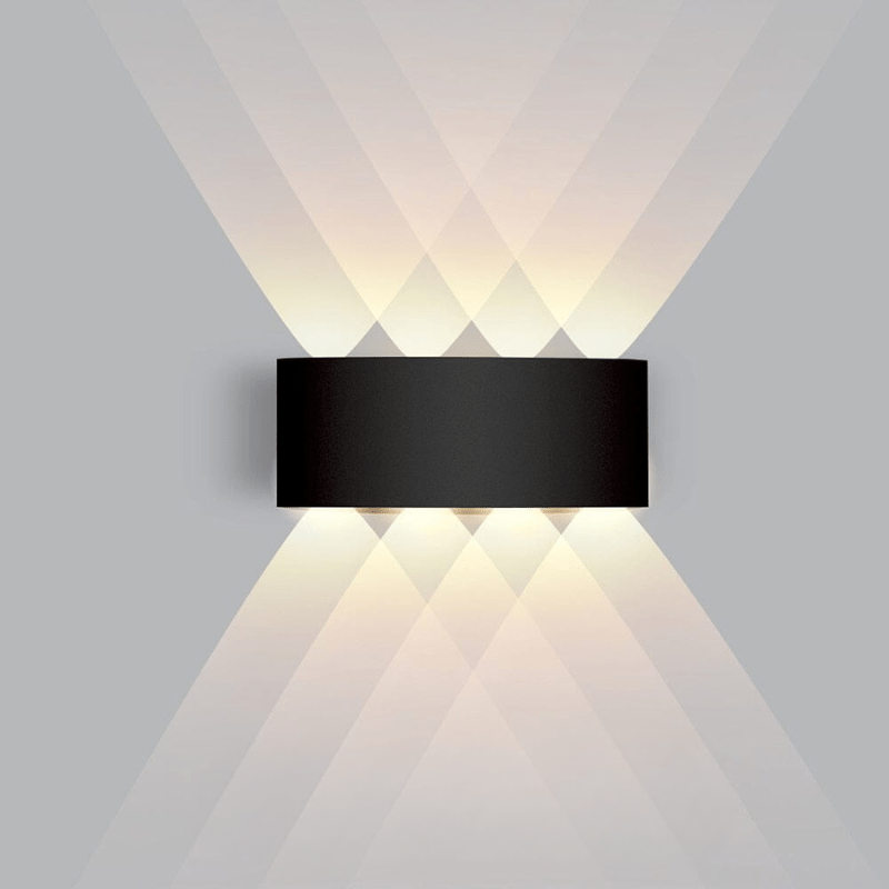 Vandtæt LED udendørs væglampe med aluminiumsramme, elegant og energieffektiv