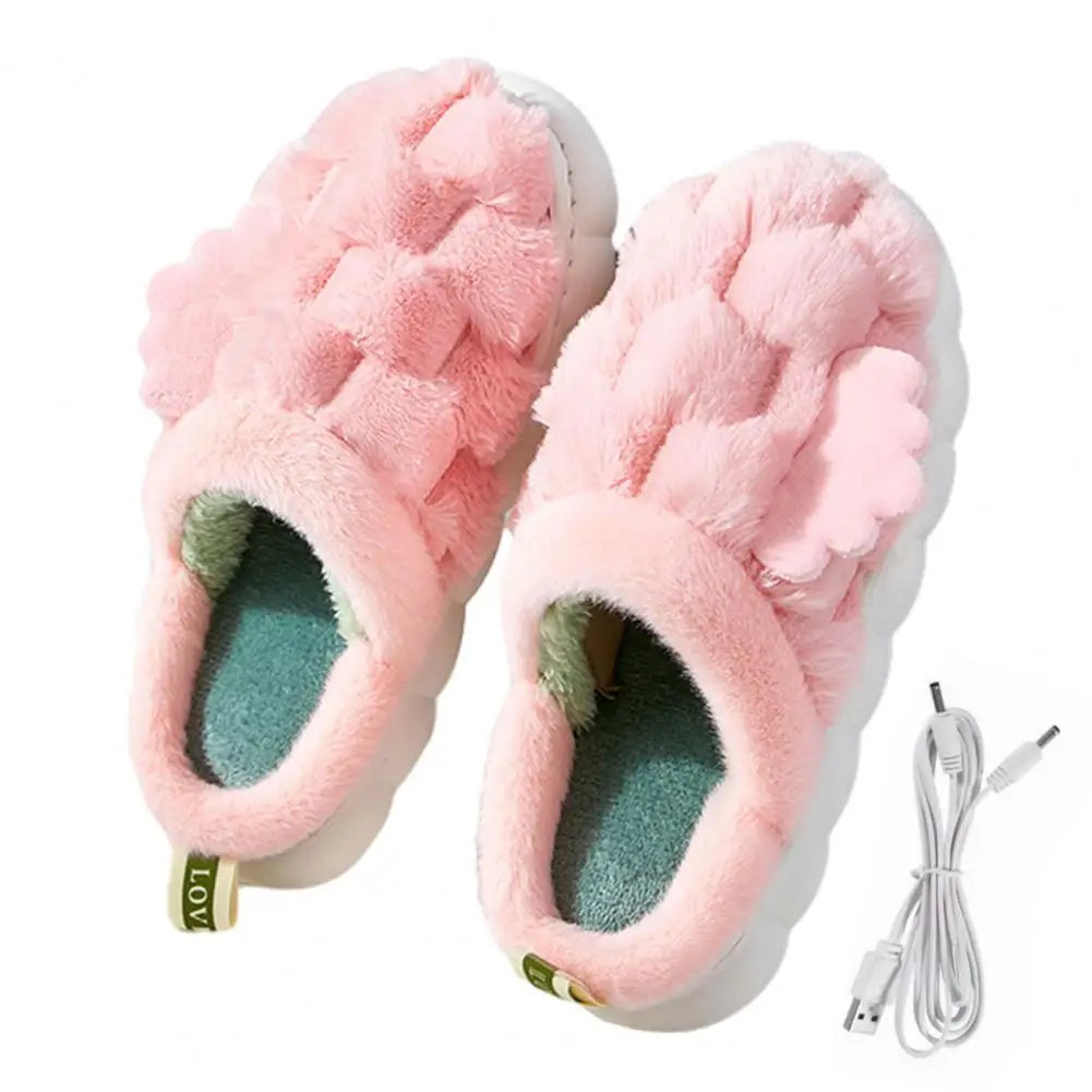 دمپایی‌های گرم‌شونده SnugPair با منبع تغذیه USB برای شب‌های گرم و دلپذیر زمستانی