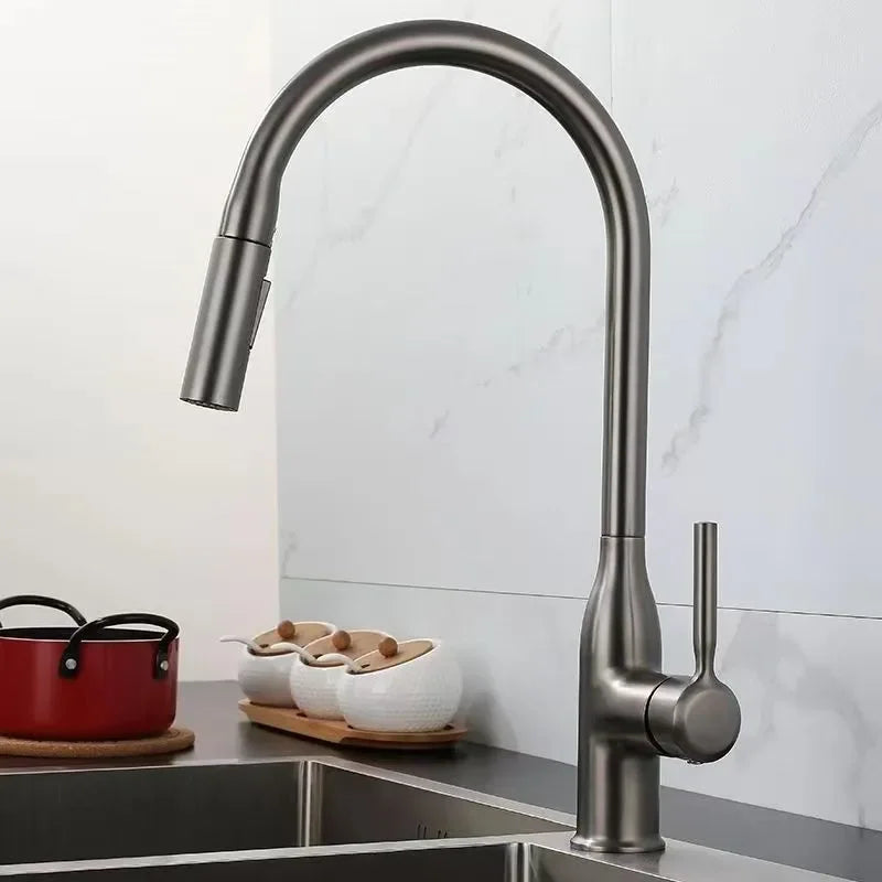 شیر ظرفشویی AquaSpring برنجی برس‌خورده با خروجی فنری انعطاف‌پذیر