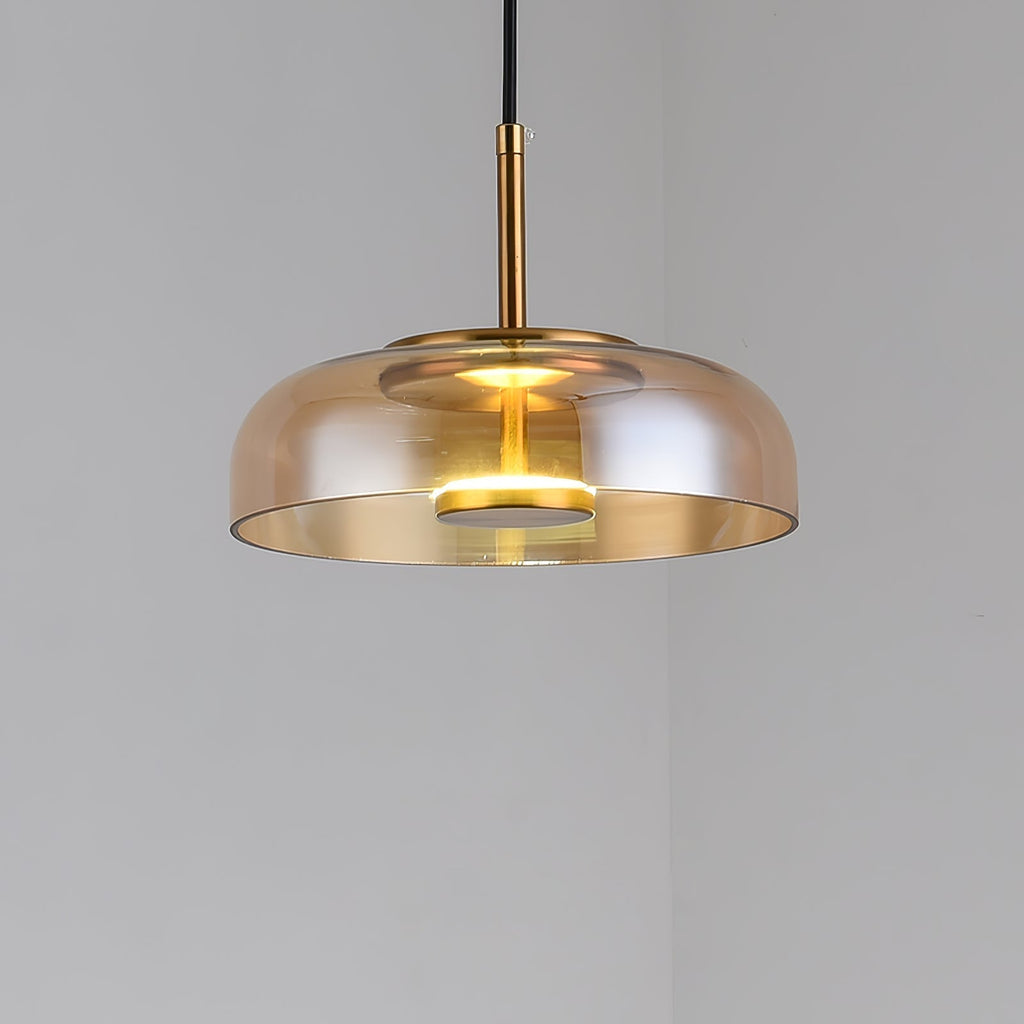 Lumineo Solcellsarmatur i Mässing och Glas för Varm Modern Atmosfär