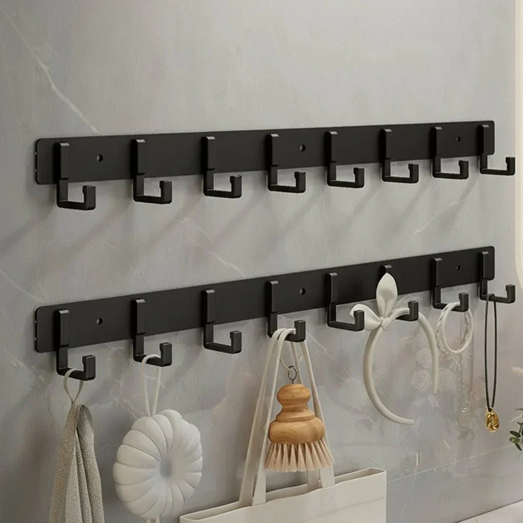 Harborstone pevný nástěnný věšák na kabáty s černými háčky
