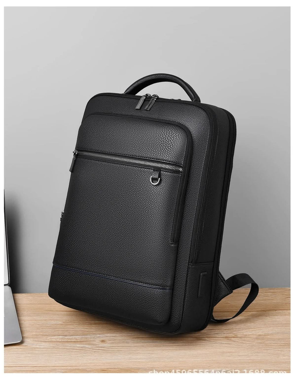 Elegantní kožený batoh s USB portem pro 15,6palcový notebook, černý