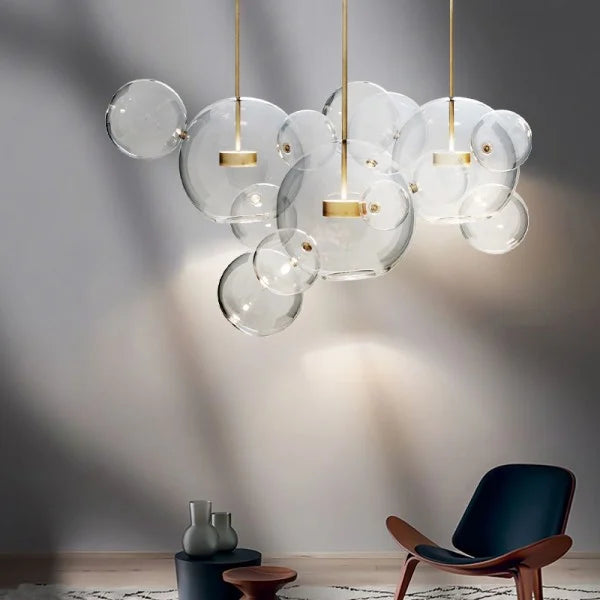 Závěsná lampa AstraHalo Sphere pro moderní interiéry a útulnou atmosféru
