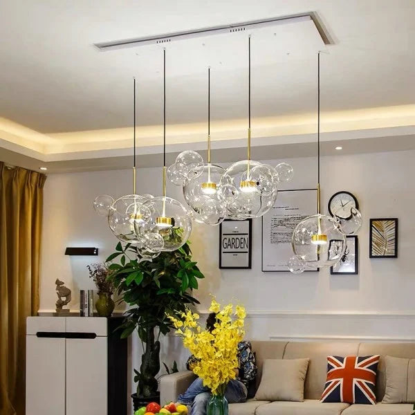 Závěsná lampa AstraHalo Sphere pro moderní interiéry a útulnou atmosféru