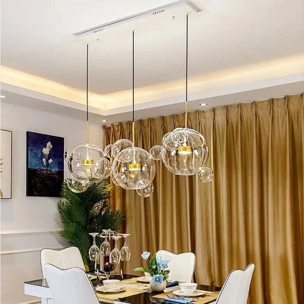 Závěsná lampa AstraHalo Sphere pro moderní interiéry a útulnou atmosféru