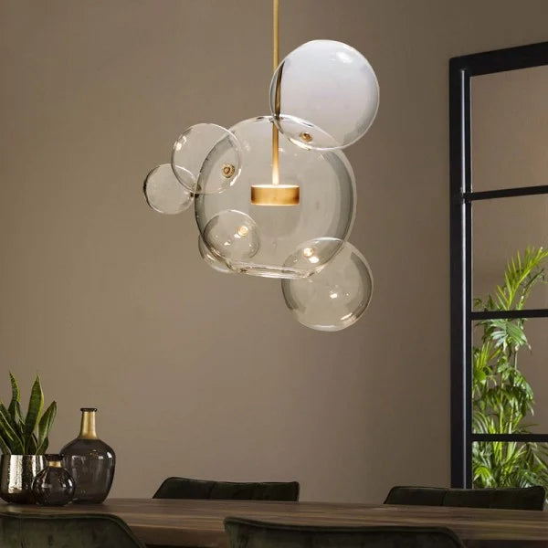 Závěsná lampa AstraHalo Sphere pro moderní interiéry a útulnou atmosféru