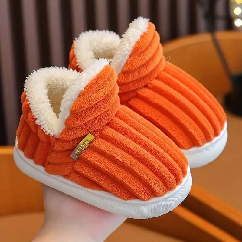 کفش‌پوش‌های حرارتی CozyNest برای گرما و راحتی در زمستان