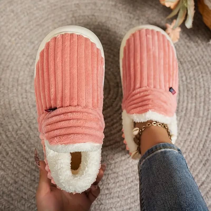 کفش‌پوش‌های حرارتی CozyNest برای گرما و راحتی در زمستان