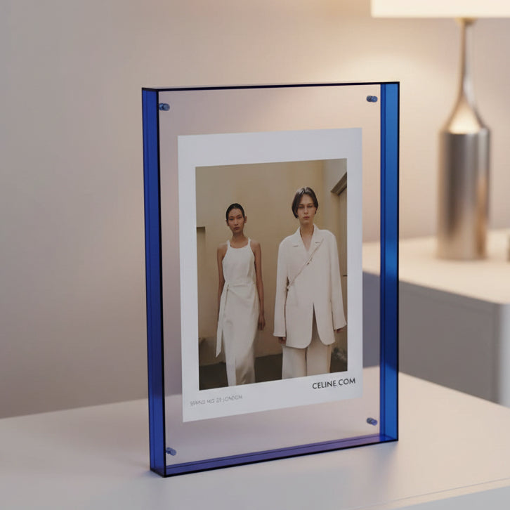 NovaGlass rahmenloser Acryl-Fotorahmen für eine schwebende moderne Präsentation