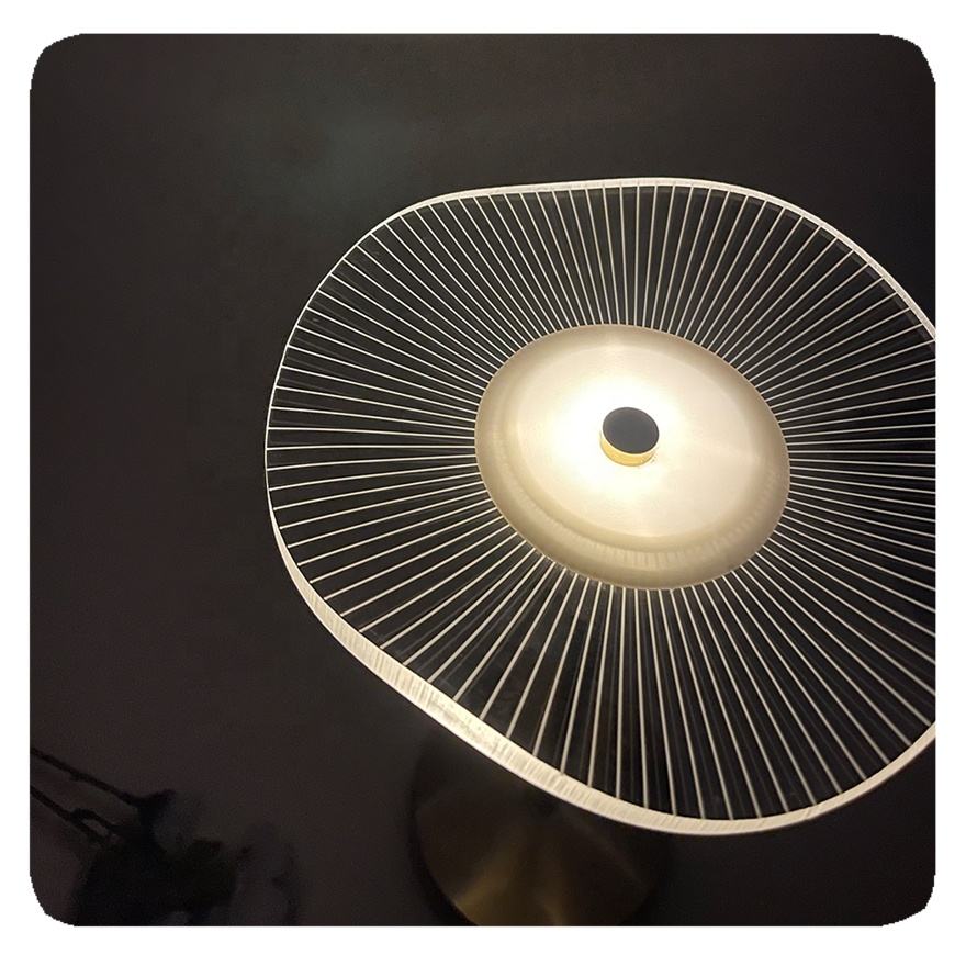 Lampă de masă AuraNova cu braț reglabil LED eficient energetic