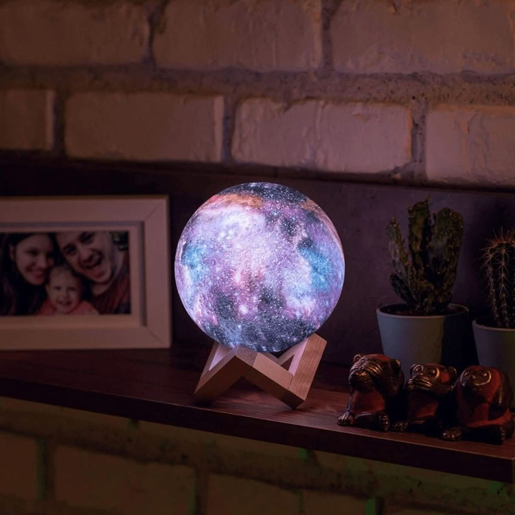 Aurora Moon Lamp 3D tištěná lunární lampa s 16 barvami, dřevěným stojanem a dálkovým ovládáním