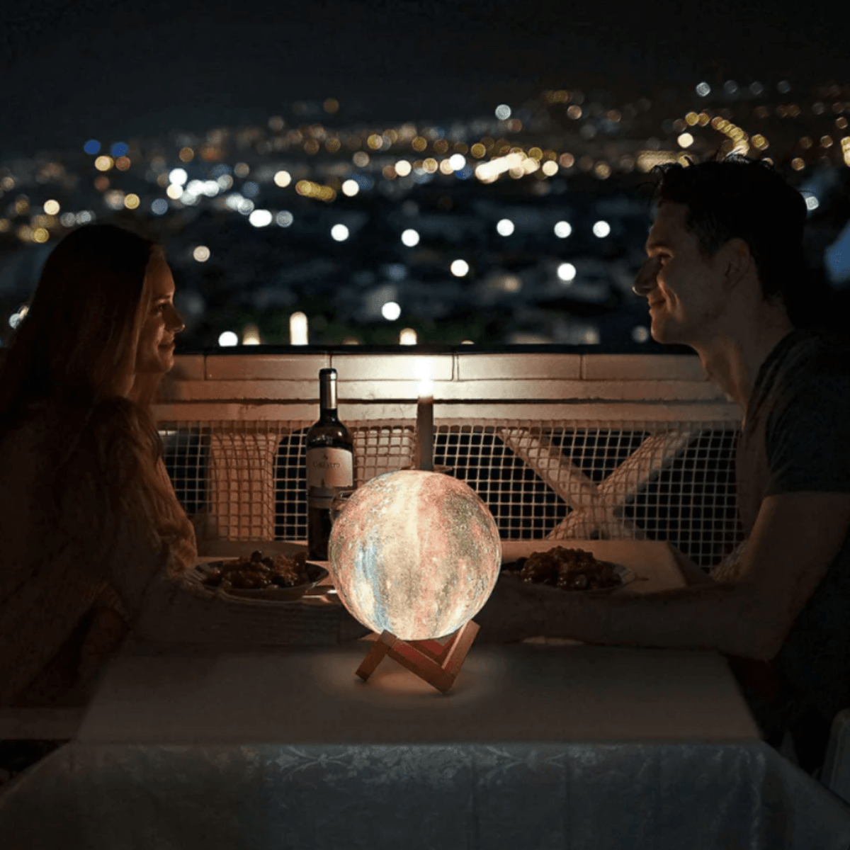 Aurora Moon Lamp 3D tištěná lunární lampa s 16 barvami, dřevěným stojanem a dálkovým ovládáním