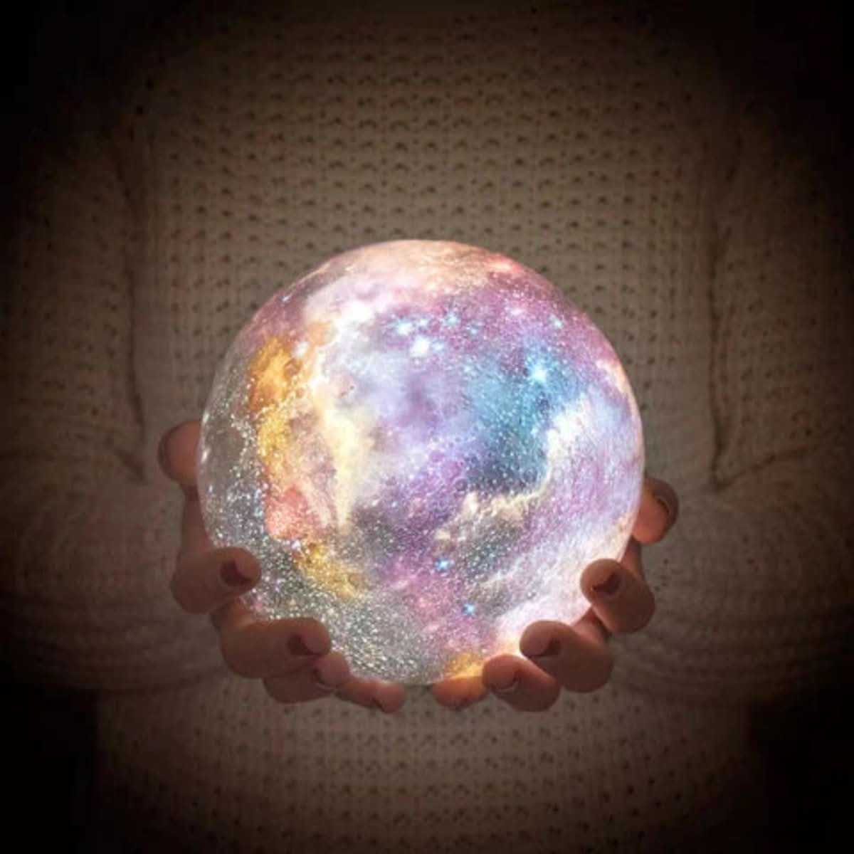 Aurora Moon Lamp 3D tištěná lunární lampa s 16 barvami, dřevěným stojanem a dálkovým ovládáním
