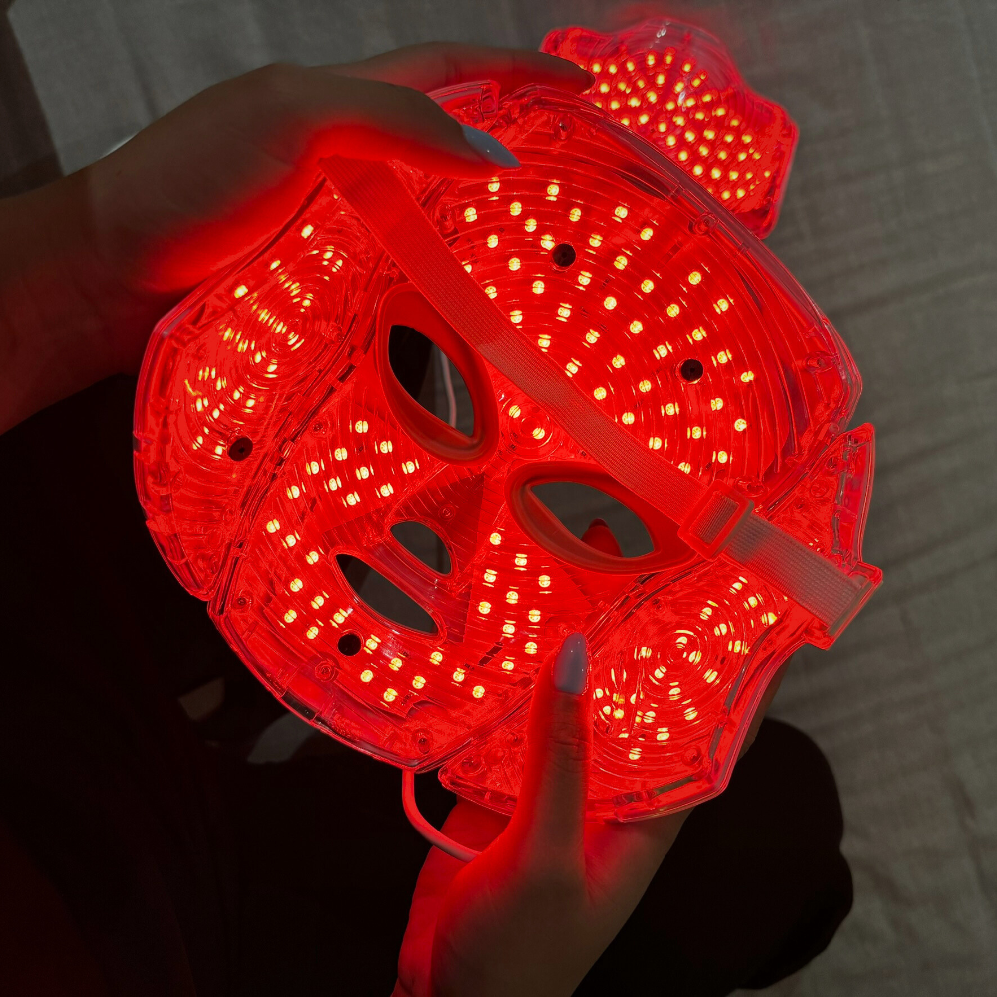 NovaGlow RegenMask - Hudfornyende LED ansigts- og nakkemaske