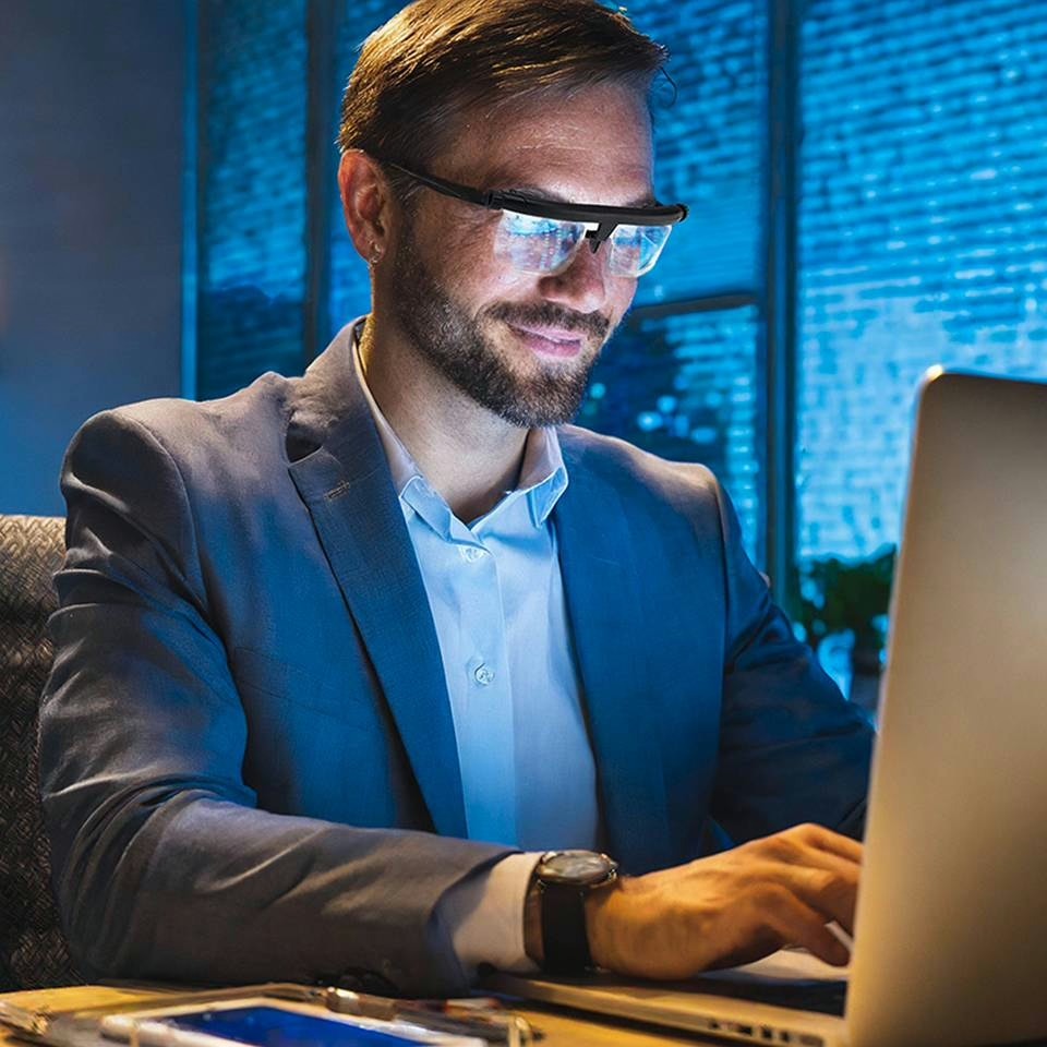 OptiFlex Adjustable Focus Glasses For Reading And Driving