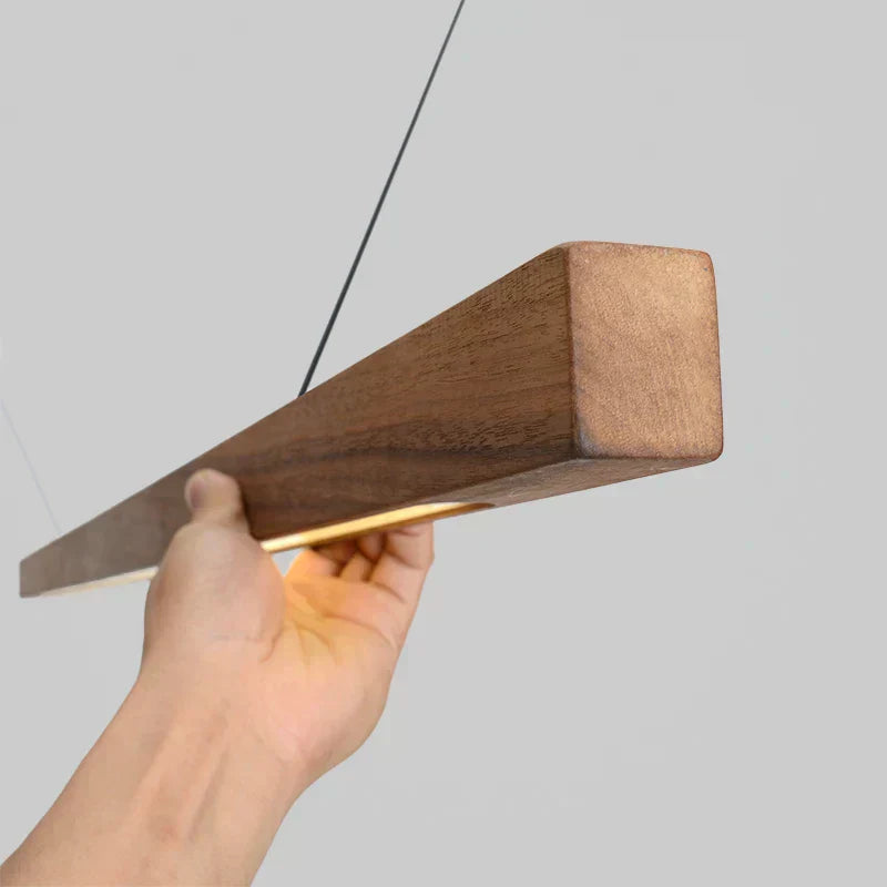 Quorra längliche Holzpendelleuchte für Esstisch