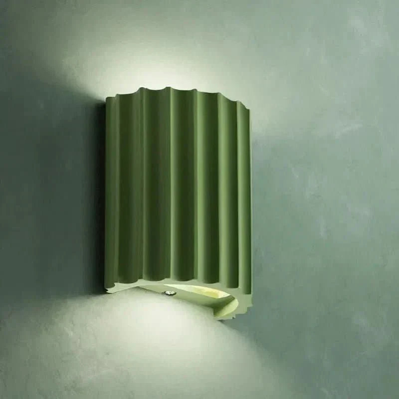 LumaNest Moderní nástěnná lampa z pryskyřice s ambientním LED světlem