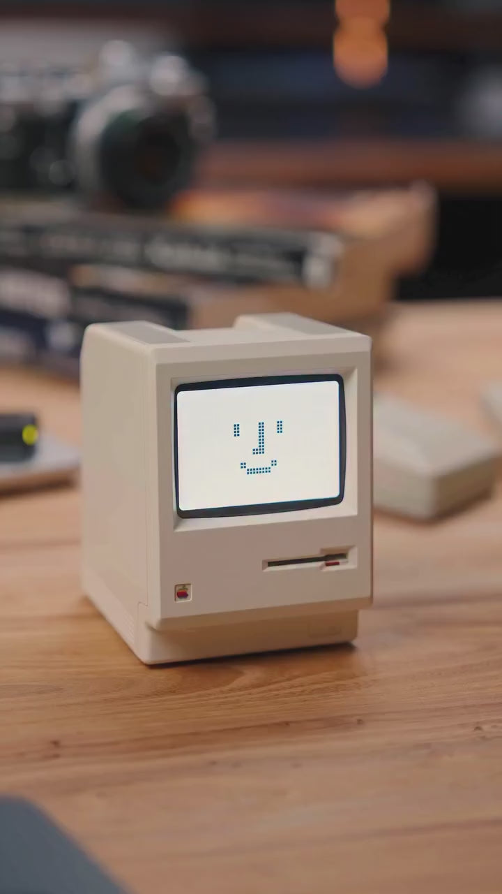 NexaTick Digitální Budík s Retro Designem Počítače