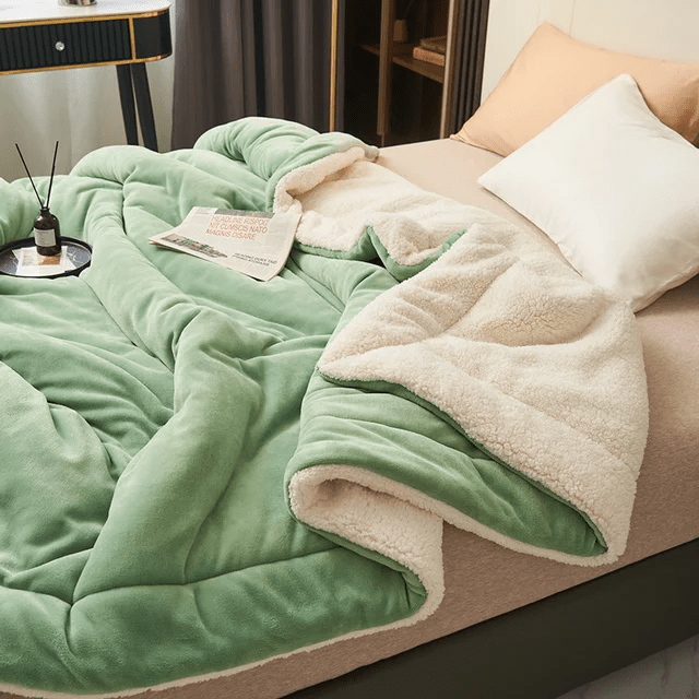 CozyNest Luxe plyšová flanelová fleecová deka pro pohodlí a styl
