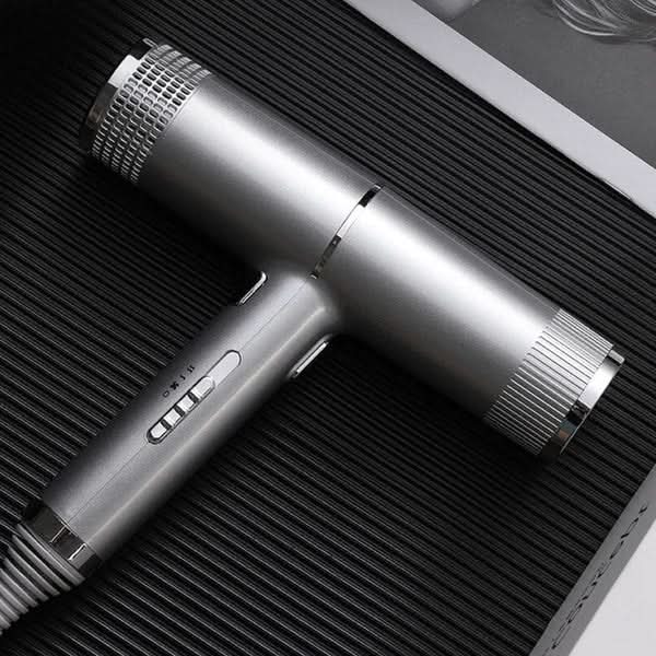 سشوار حرفه‌ای فوق‌العاده سبک AeroVibe برای حالت‌دهی سریع مو